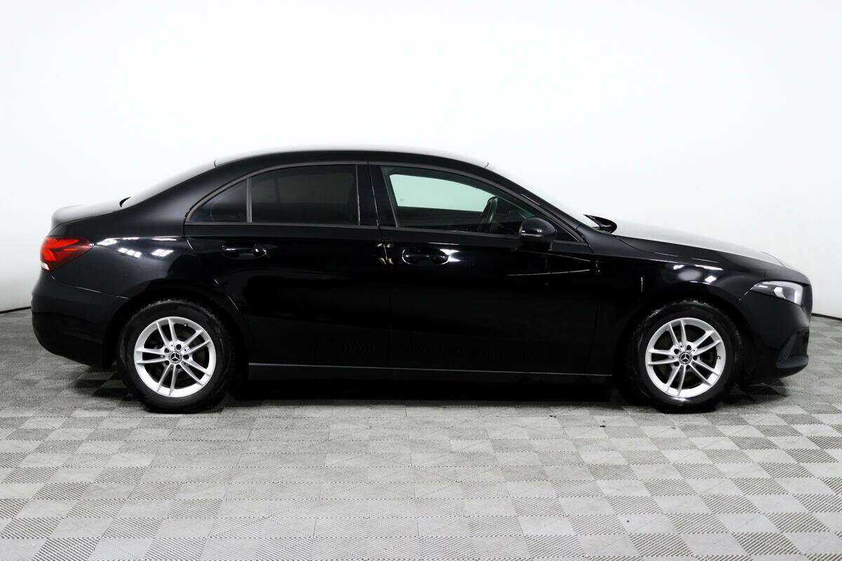 Mercedes-Benz A-Класс 200, 2019 - фото №4