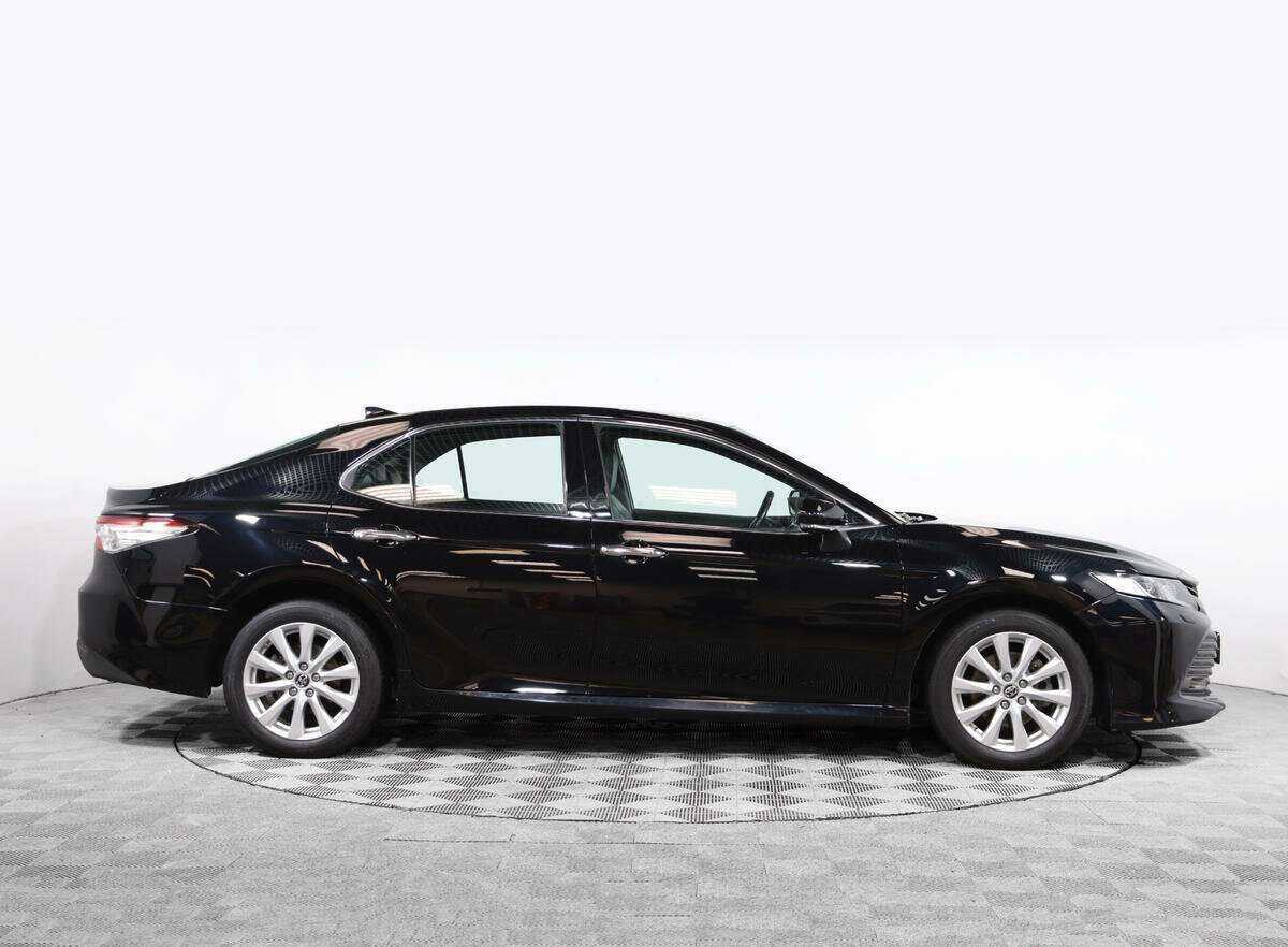 Toyota Camry, 2018 - фото №3