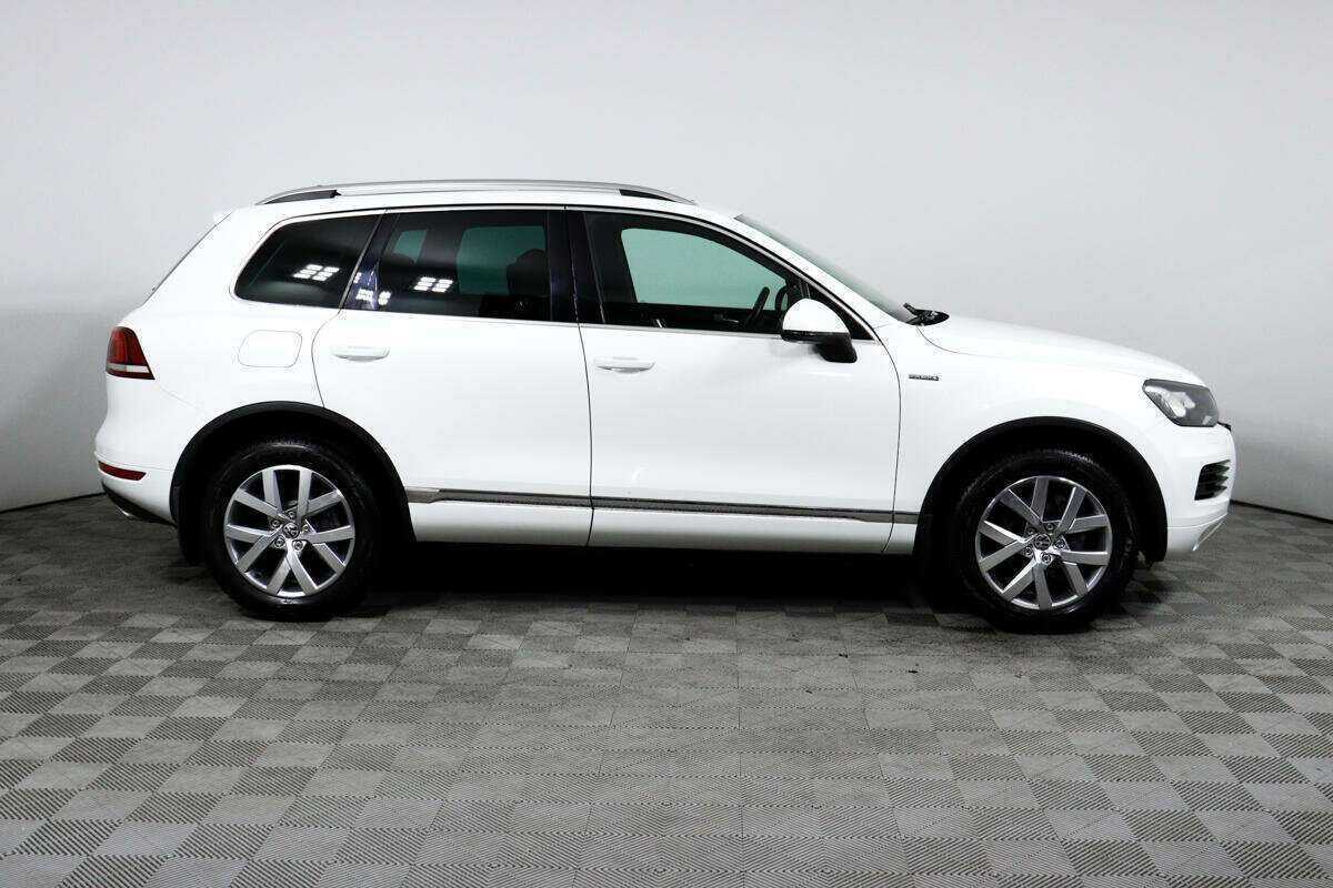 Volkswagen Touareg, 2013 - фото №4