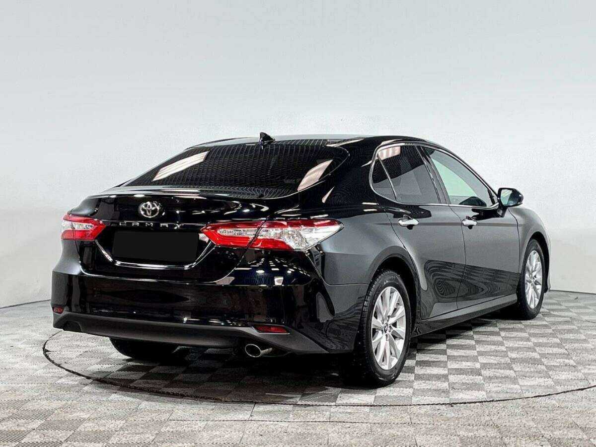 Toyota Camry, 2018 - фото №4