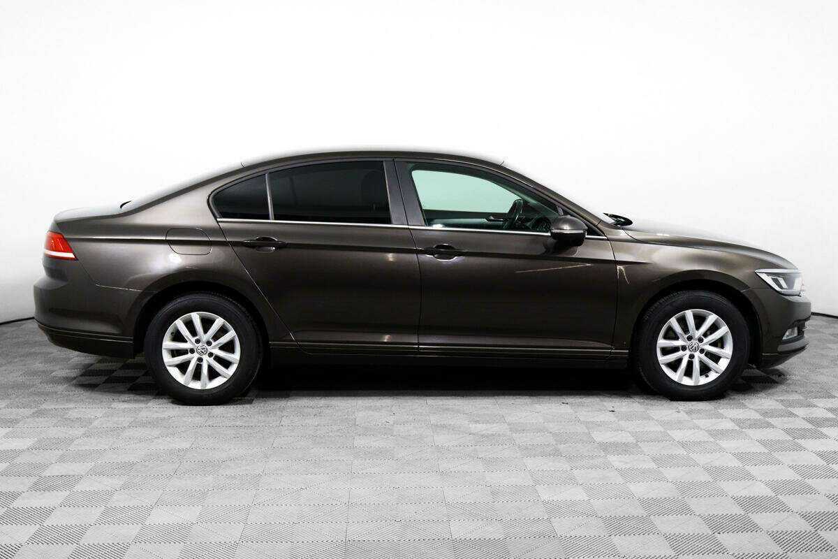 Volkswagen Passat, 2016 - фото №4