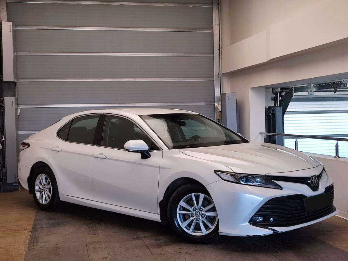 Toyota Camry, 2018 - фото №3