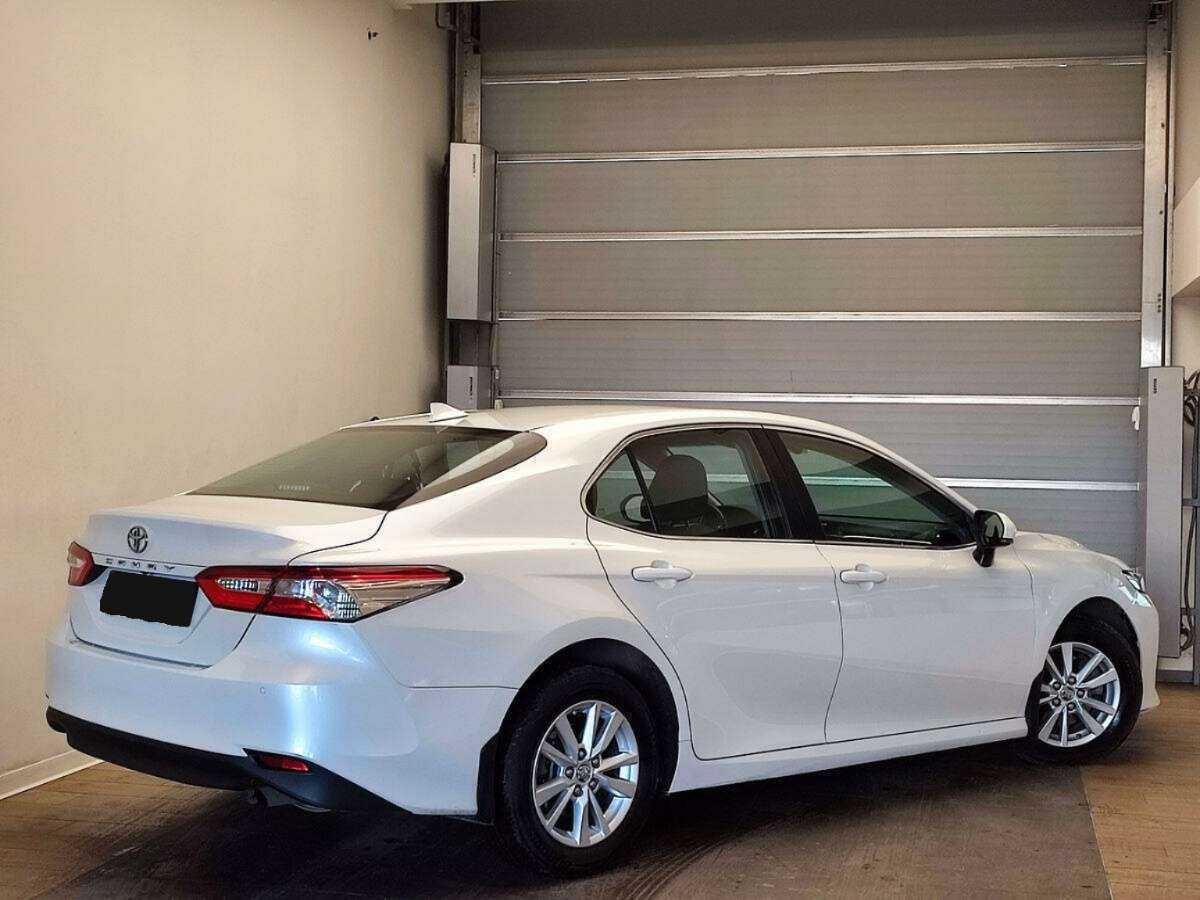 Toyota Camry, 2018 - фото №4