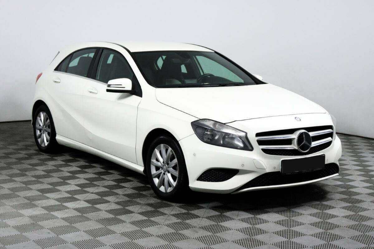 Mercedes-Benz A-Класс 180, 2013 - фото №3