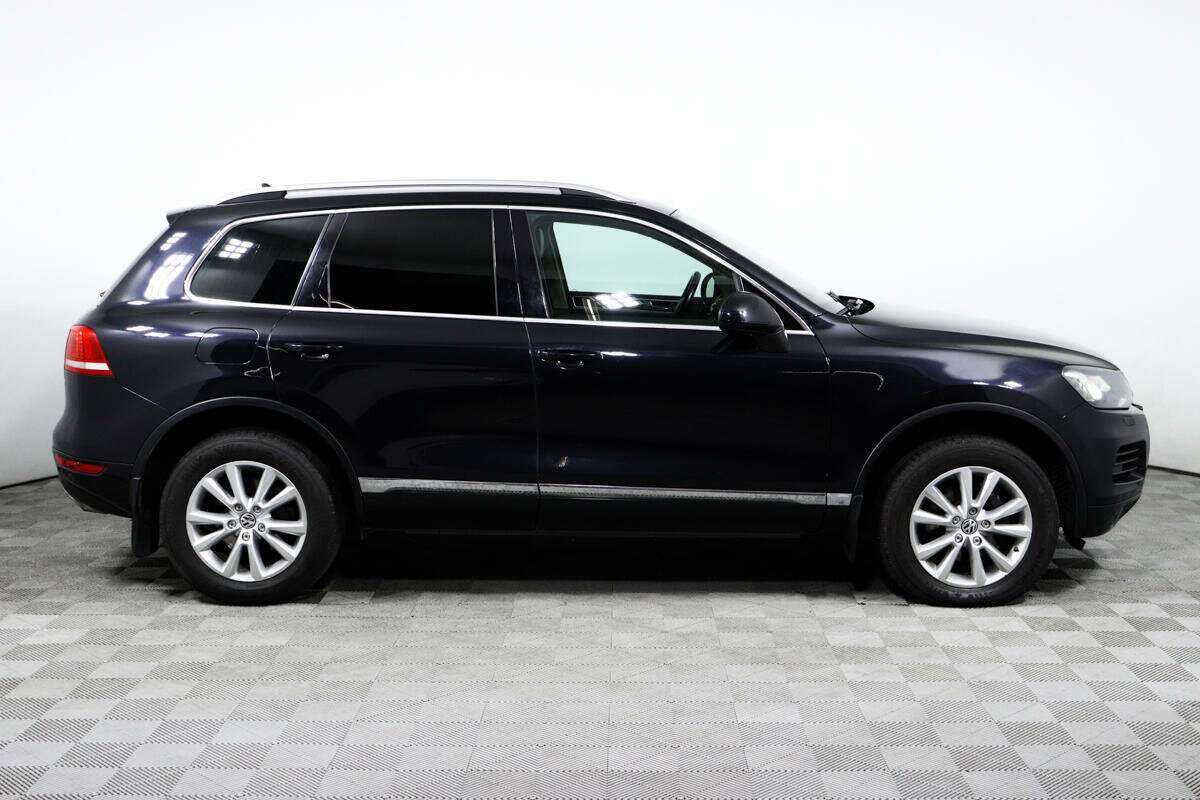 Volkswagen Touareg, 2012 - фото №3