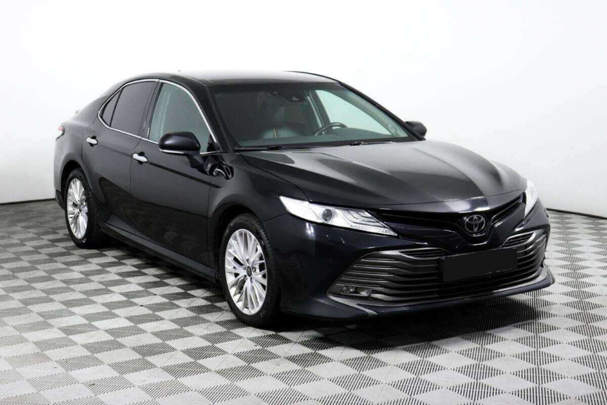 Toyota Camry, 2018 - фото №3