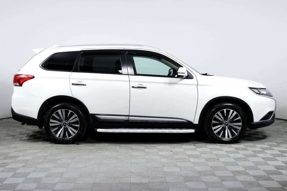 Mitsubishi Outlander, 2019 - фото №4