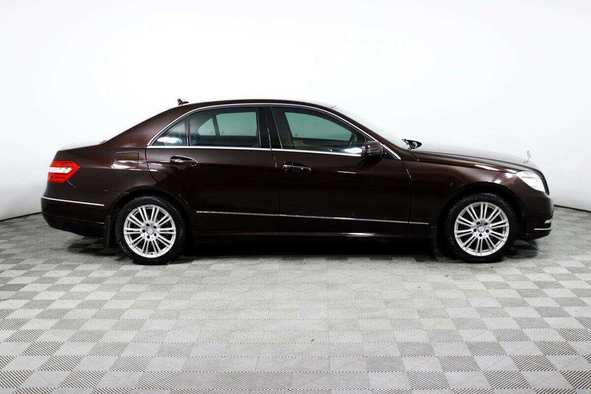 Mercedes-Benz E-Класс 350, 2012 - фото №4