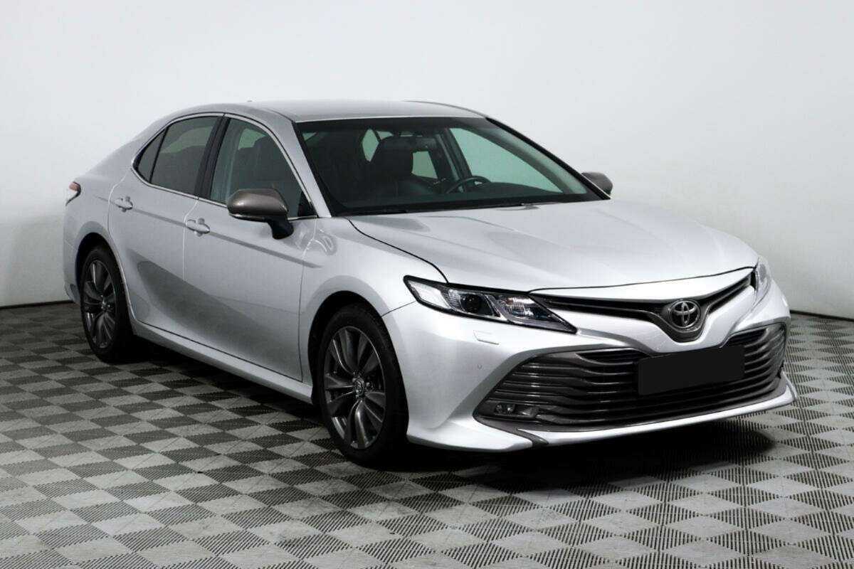 Toyota Camry, 2018 - фото №3