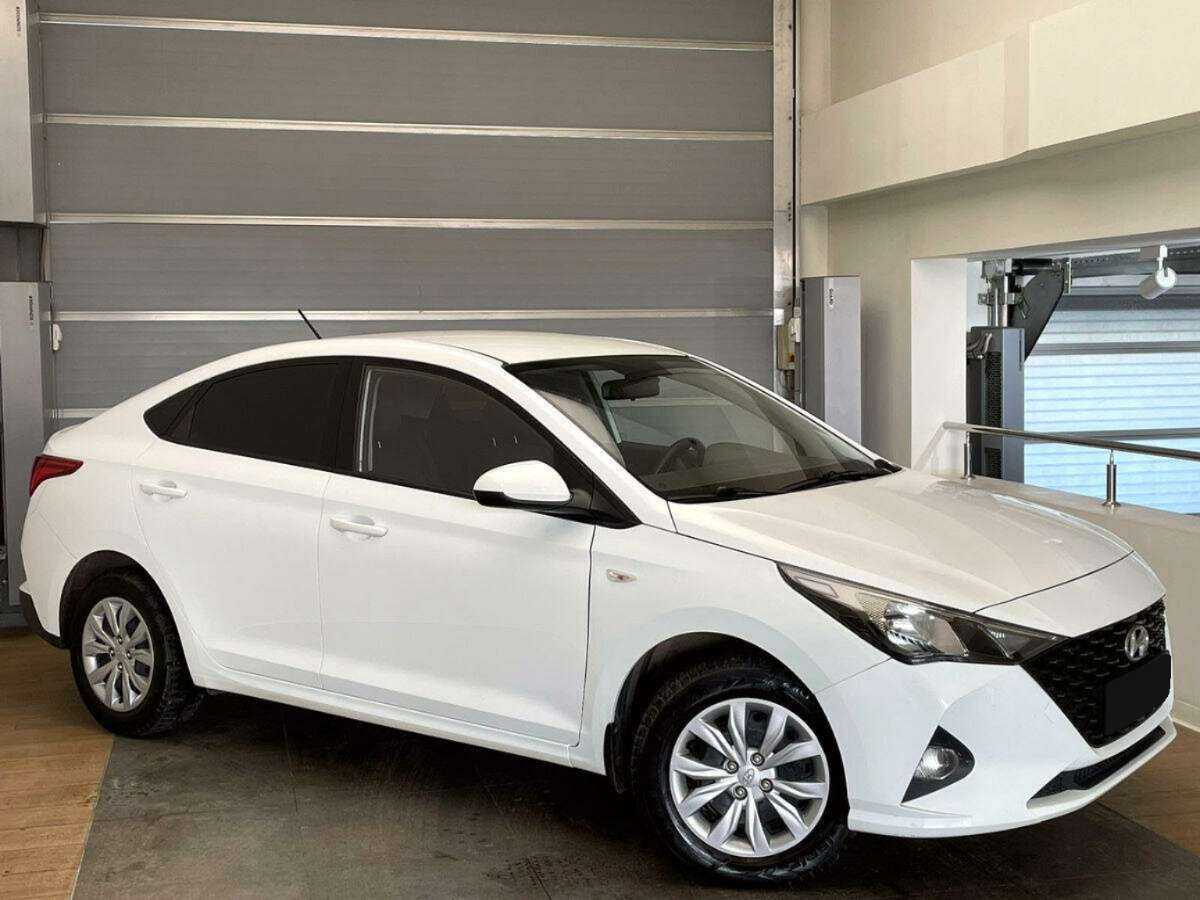 Hyundai Solaris, 2020 - фото №3