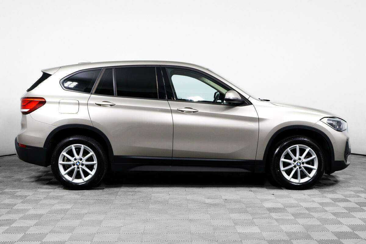 BMW X1 Long 20Li sDrive, 2020 - фото №4