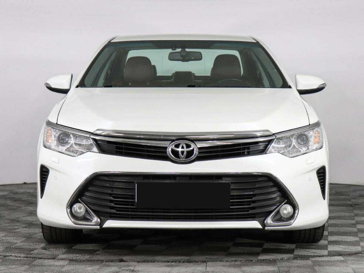 Toyota Camry, 2016 - фото №2