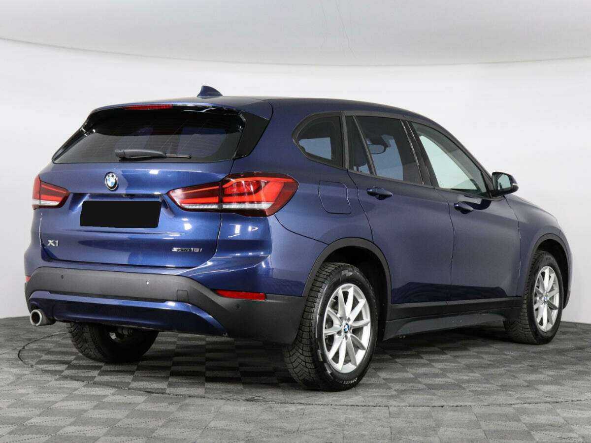 BMW X1 18i sDrive, 2021 - фото №2