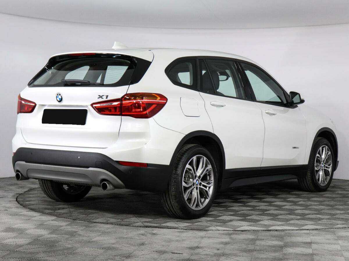 BMW X1 20i xDrive, 2016 - фото №2