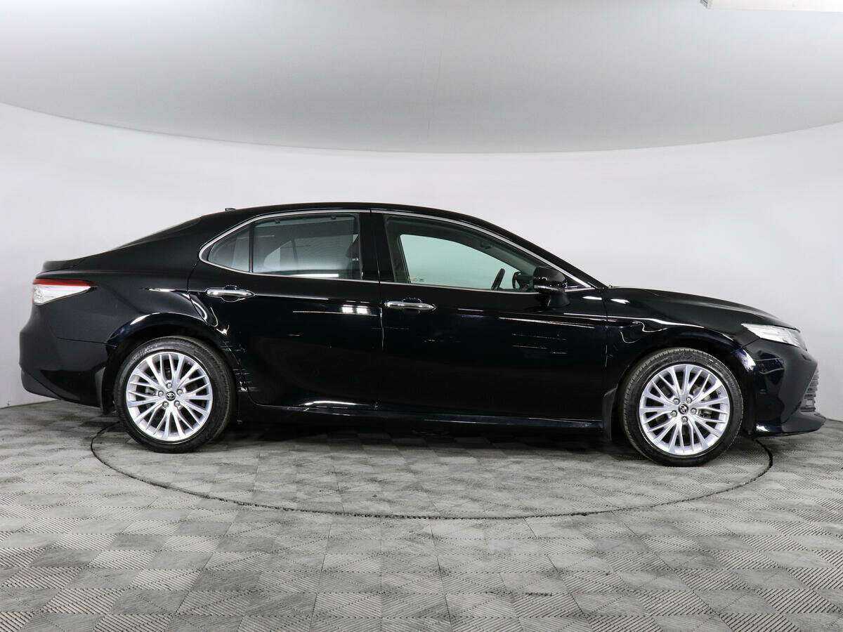 Toyota Camry, 2018 - фото №4