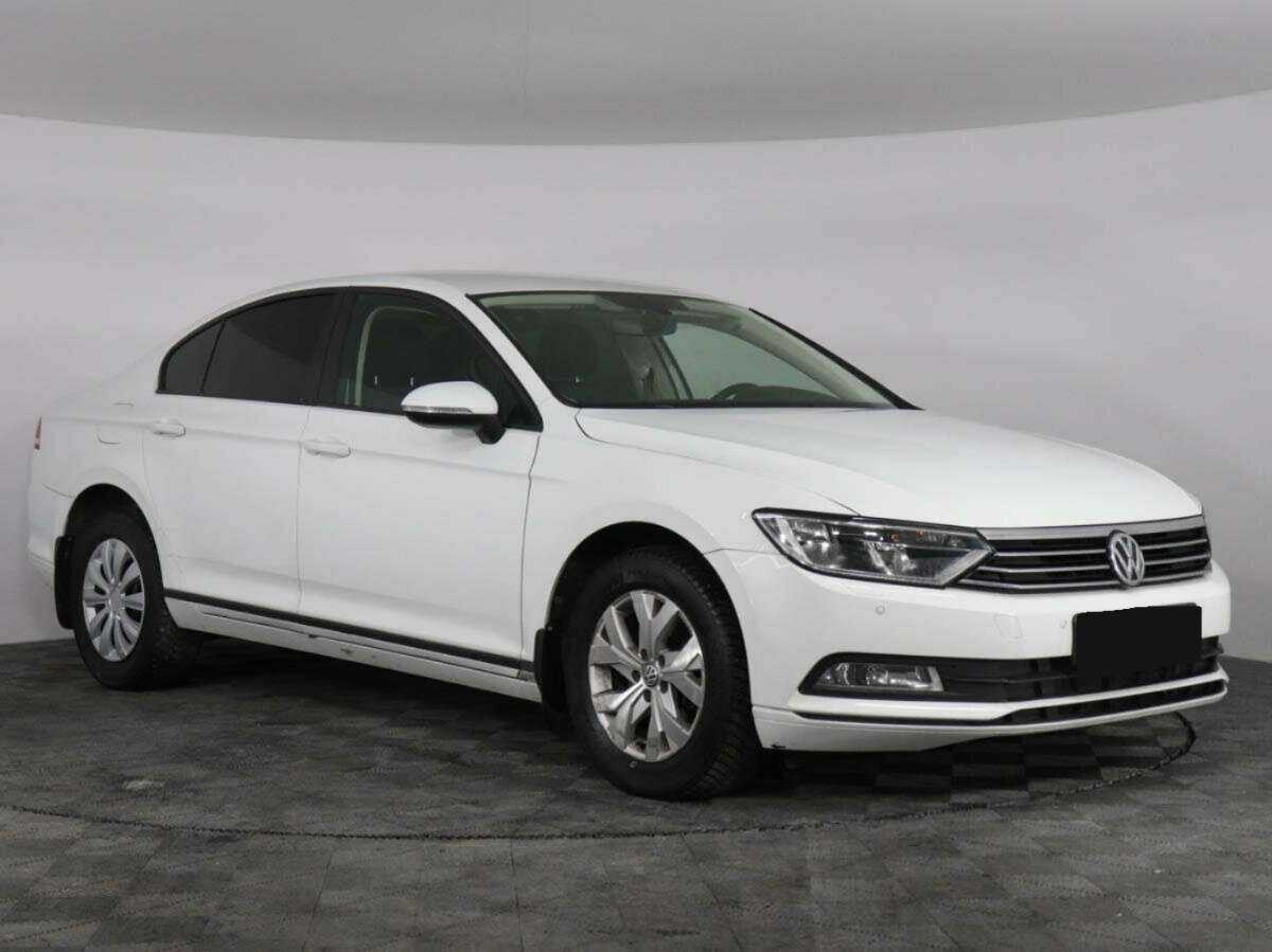 Volkswagen Passat, 2016 - фото №3