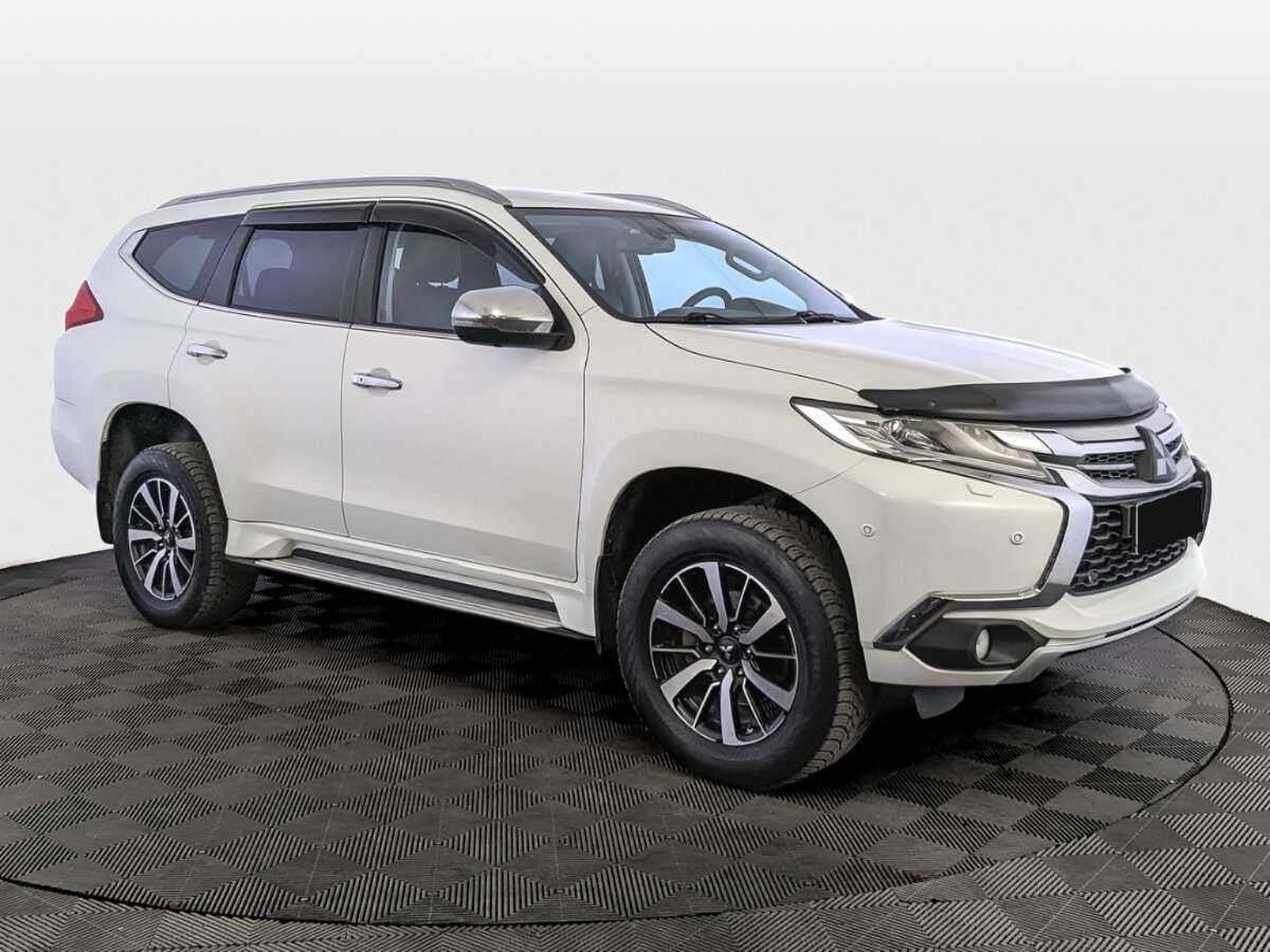 Mitsubishi Pajero Sport, 2017 - фото №3