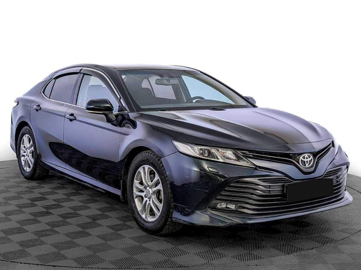 Toyota Camry, 2020 - фото №3