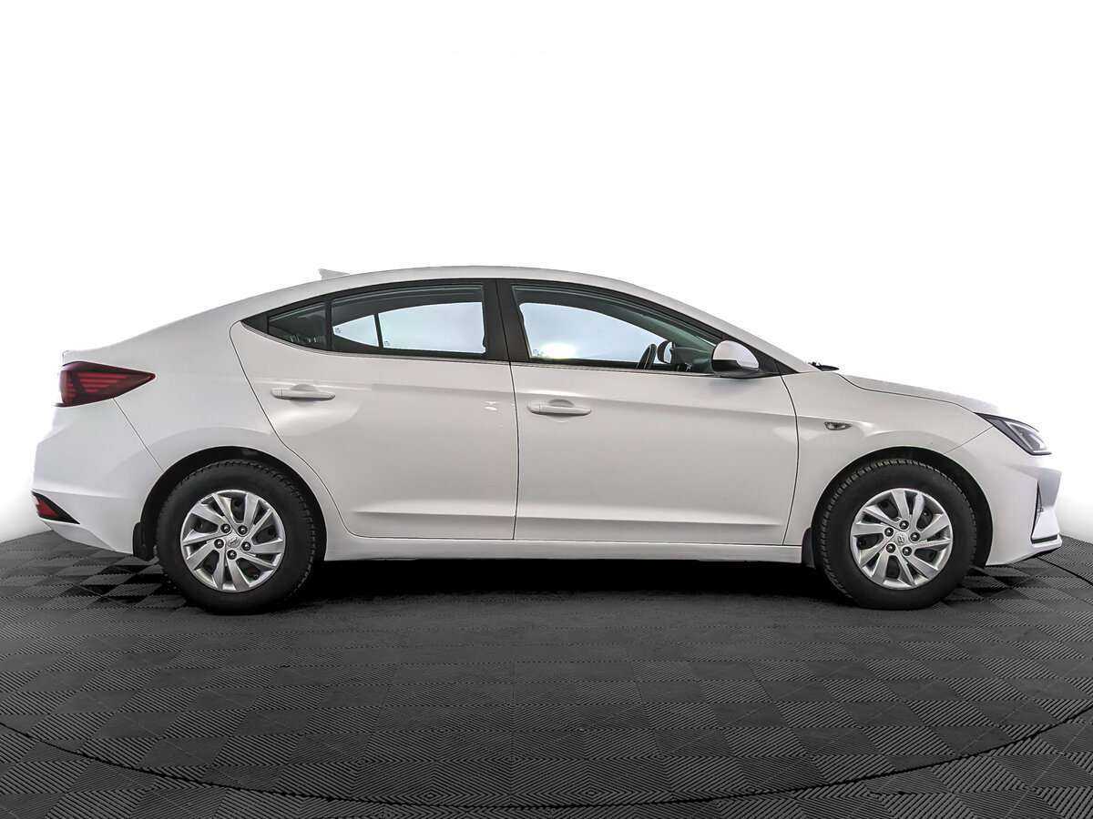Hyundai Elantra, 2020 - фото №4