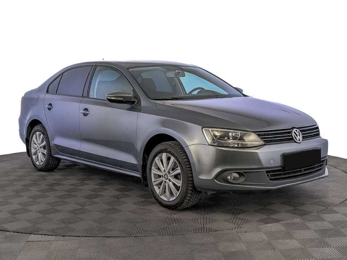 Volkswagen Jetta, 2012 - фото №3