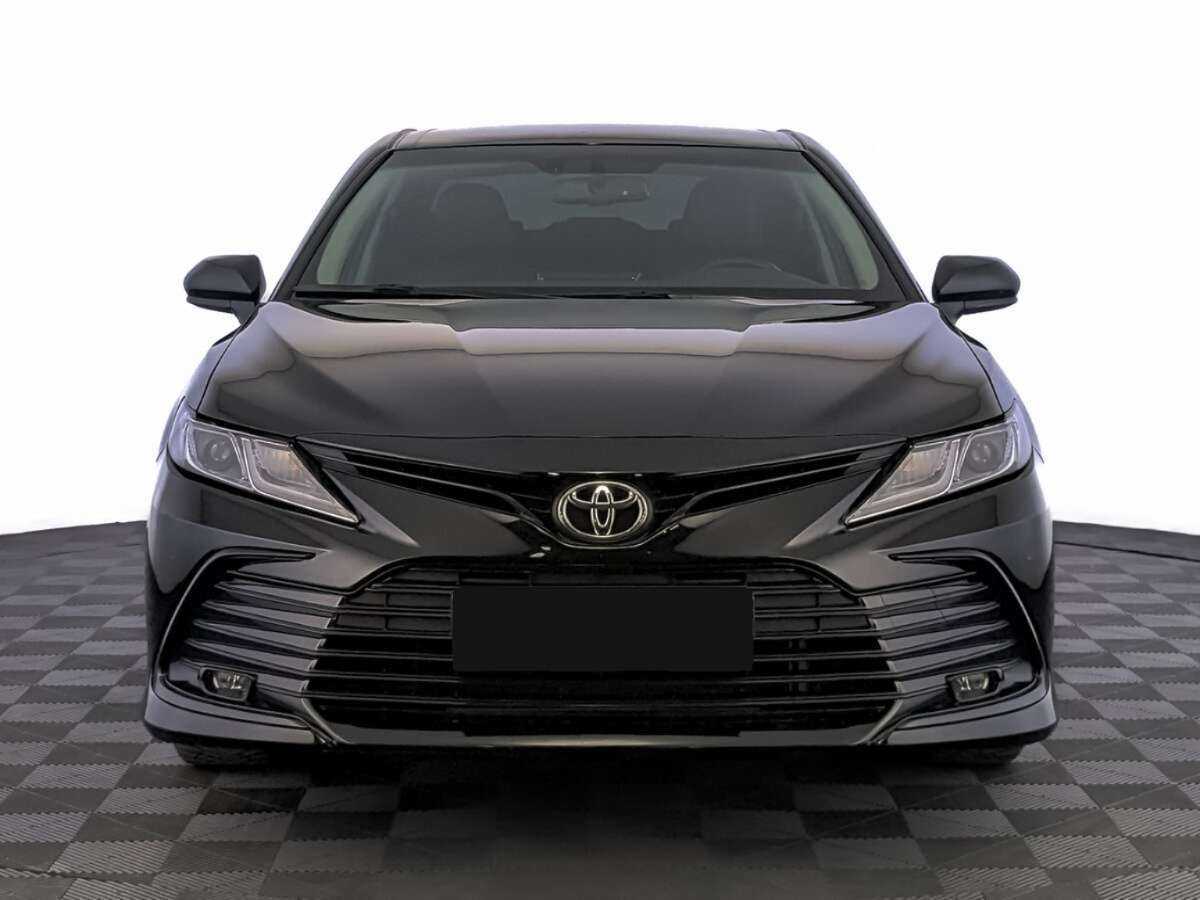 Toyota Camry, 2022 - фото №2