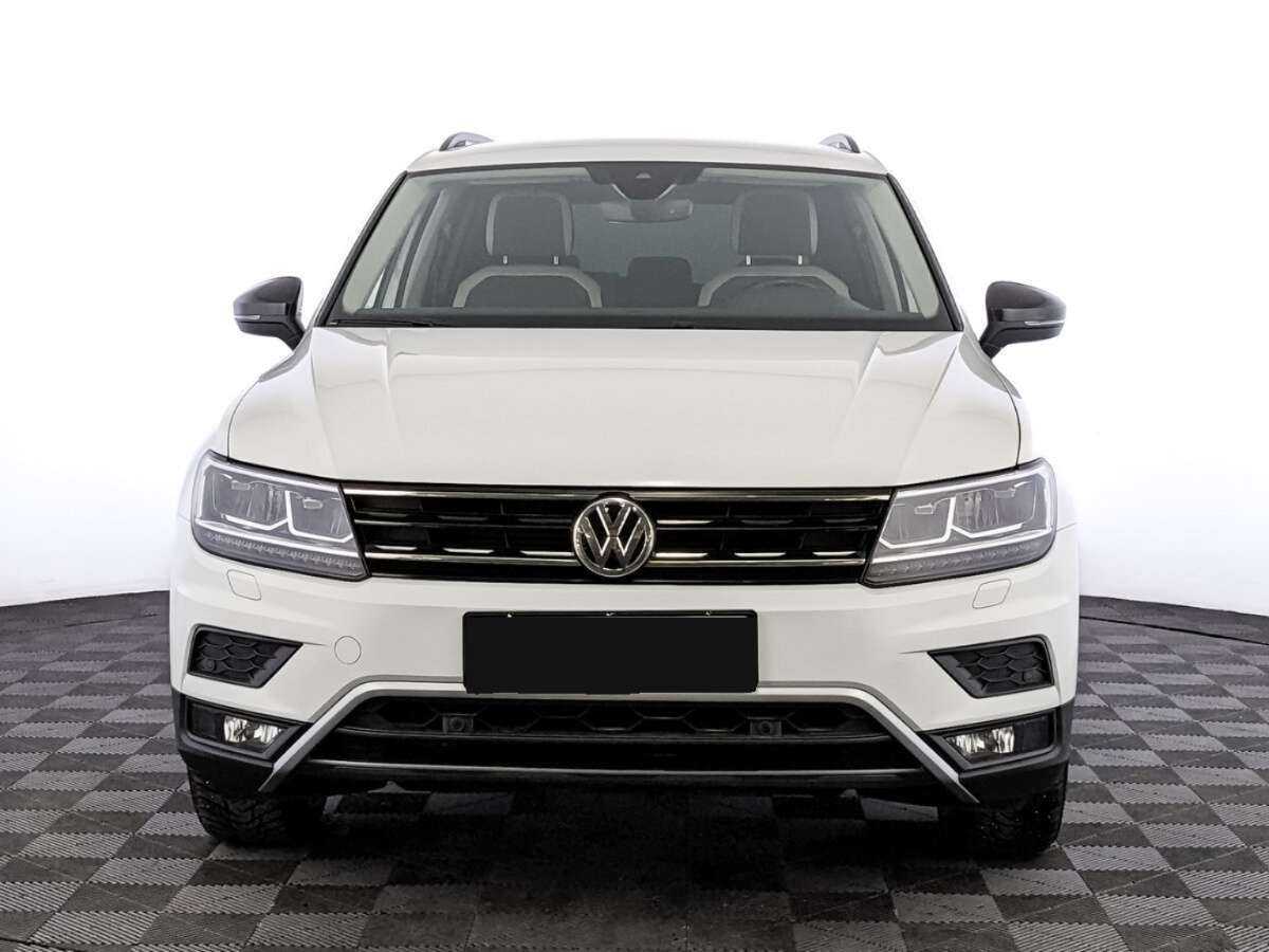 Volkswagen Tiguan, 2020 - фото №2