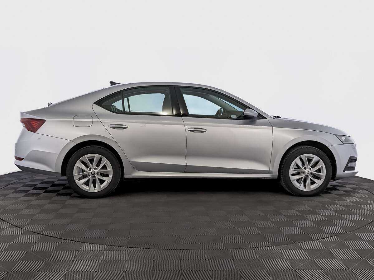 Skoda Octavia, 2021 - фото №4