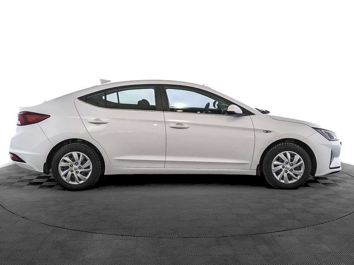 Hyundai Elantra, 2020 - фото №4