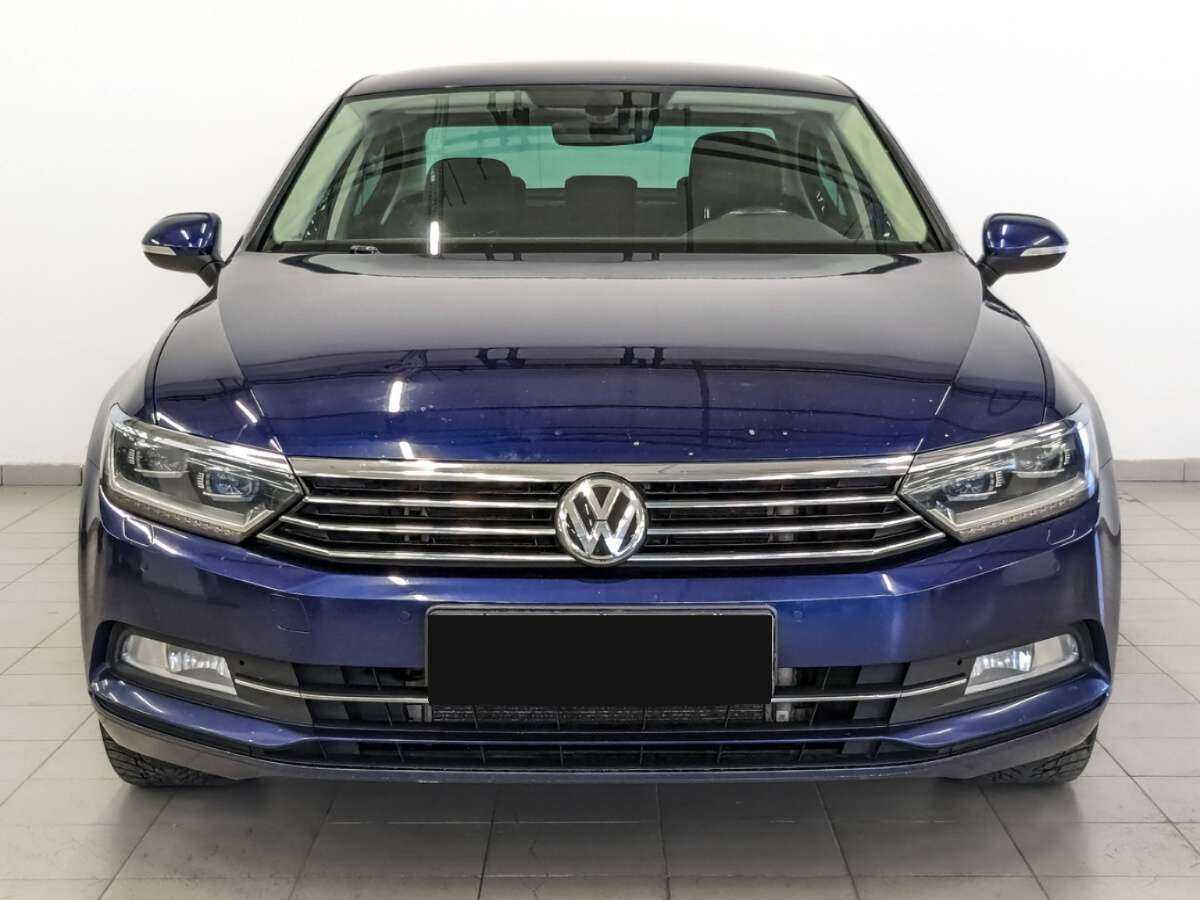 Volkswagen Passat, 2019 - фото №2
