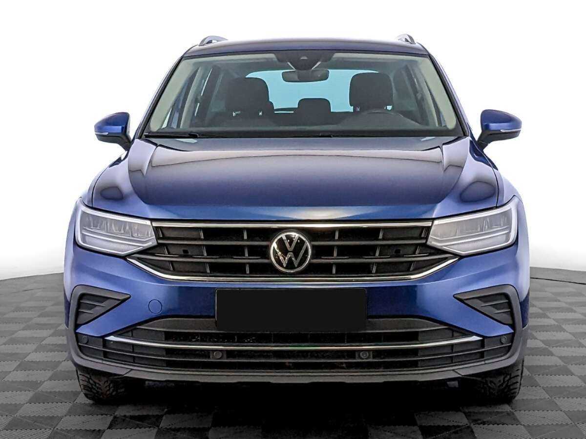 Volkswagen Tiguan, 2020 - фото №2