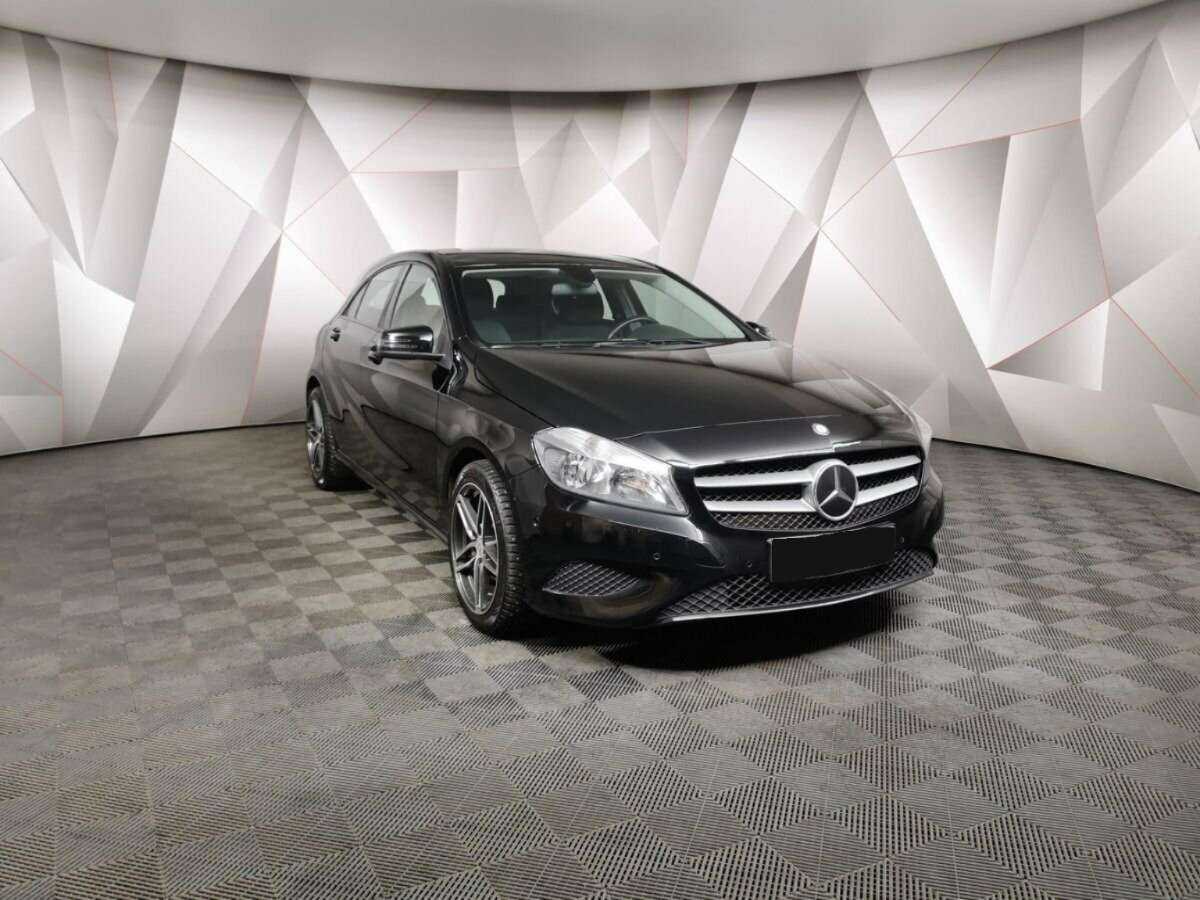 Mercedes-Benz A-Класс 180, 2014 - фото №3