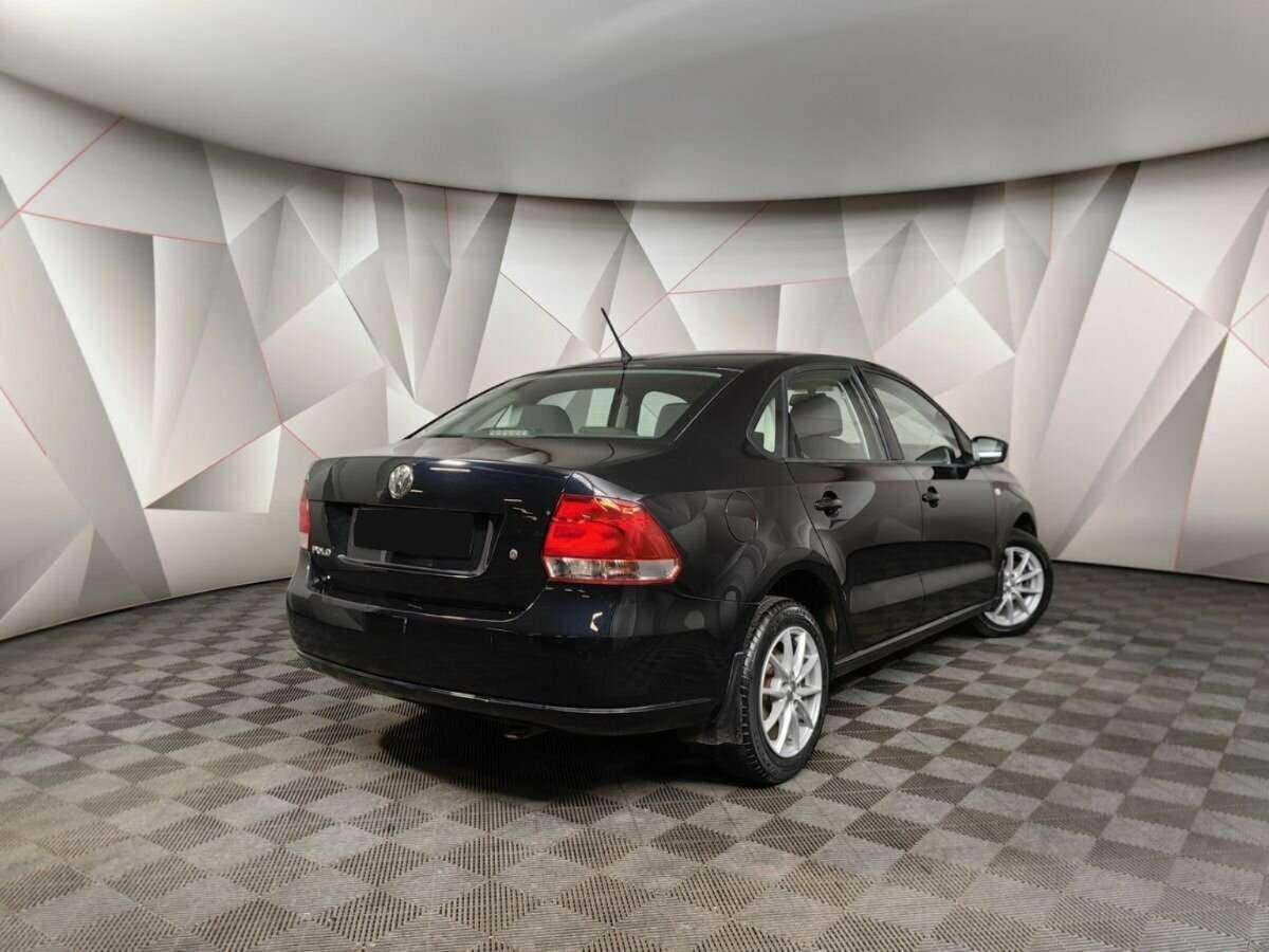 Volkswagen Polo, 2013 - фото №2