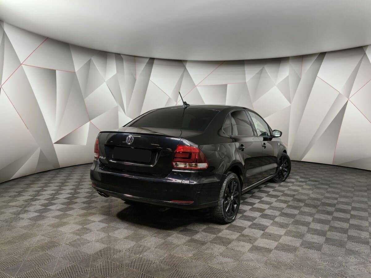 Volkswagen Polo, 2018 - фото №2