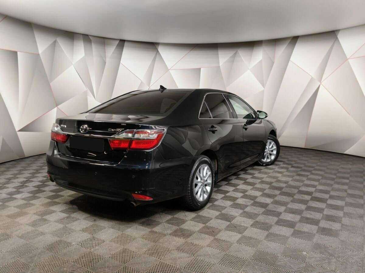 Toyota Camry, 2017 - фото №2