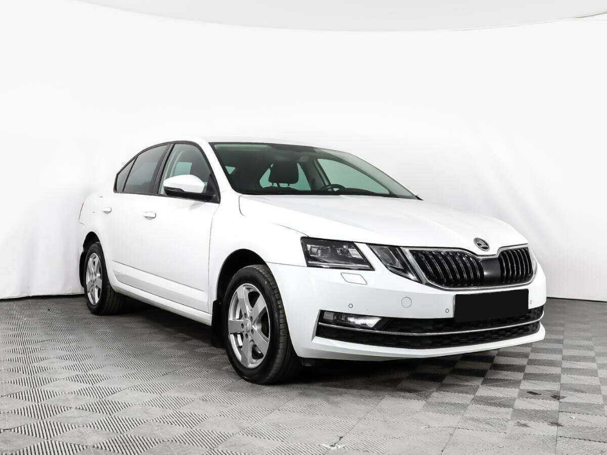 Skoda Octavia, 2018 - фото №3