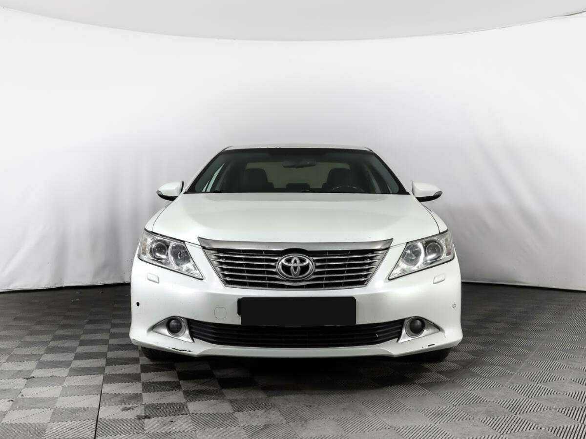 Toyota Camry, 2012 - фото №2
