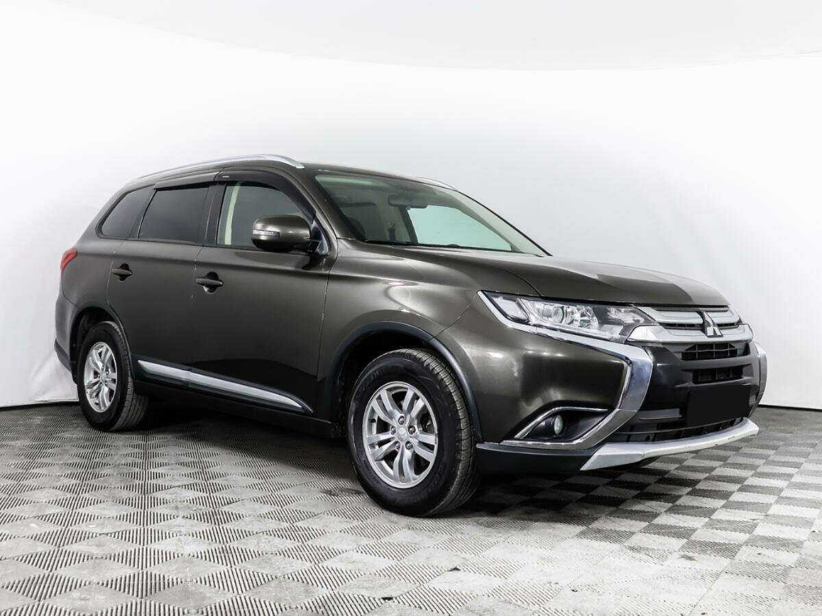 Mitsubishi Outlander, 2018 - фото №3