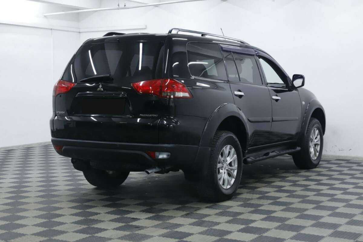 Mitsubishi Pajero Sport, 2015 - фото №3