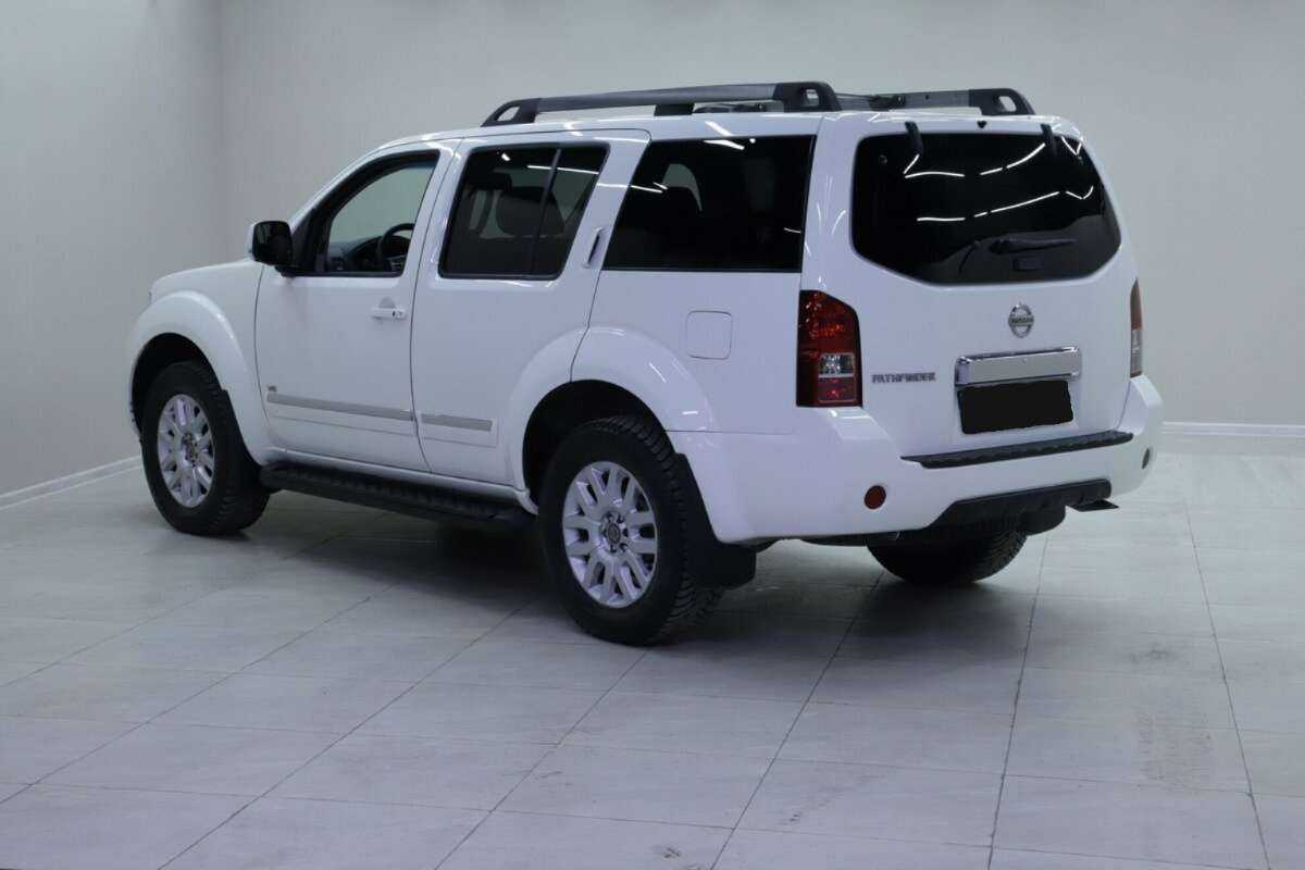 Nissan Pathfinder, 2012 - фото №2
