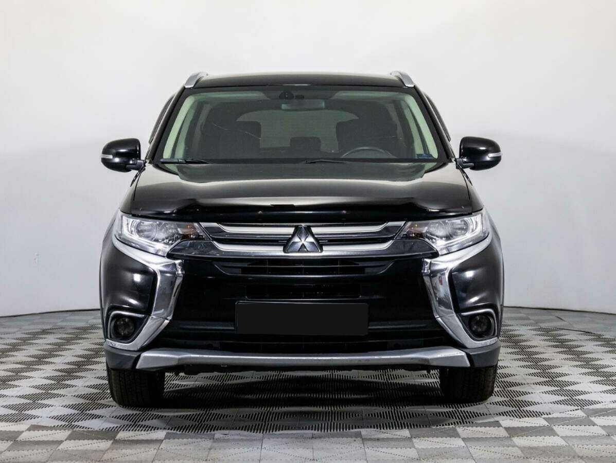 Mitsubishi Outlander, 2017 - фото №2