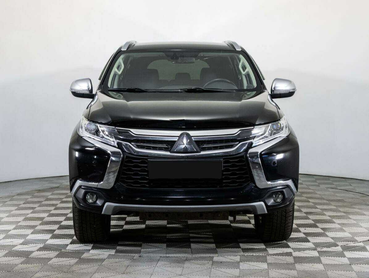 Mitsubishi Pajero Sport, 2017 - фото №2
