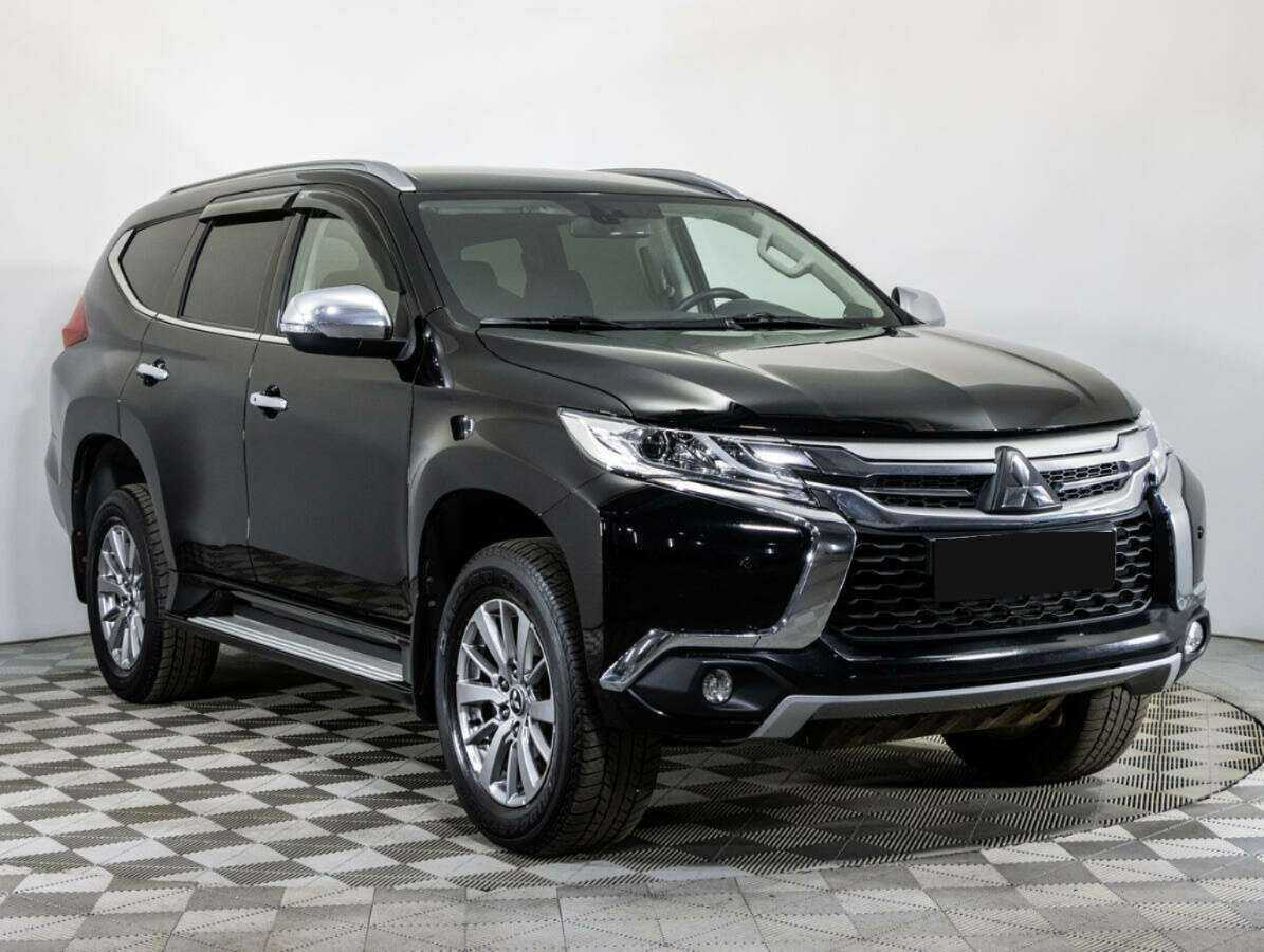 Mitsubishi Pajero Sport, 2017 - фото №3