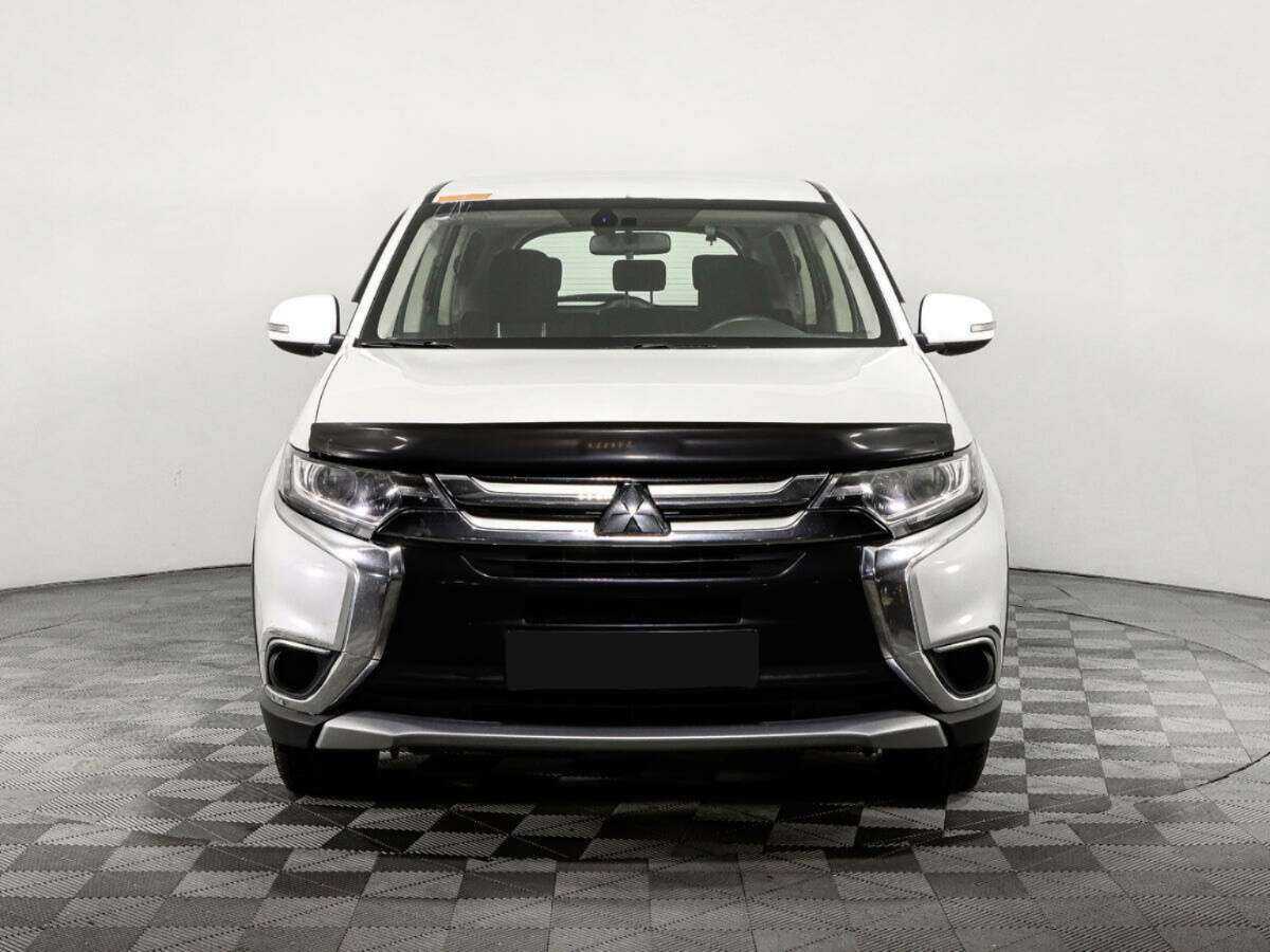 Mitsubishi Outlander, 2018 - фото №2