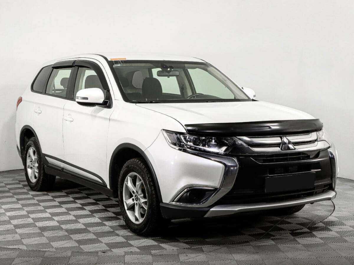 Mitsubishi Outlander, 2018 - фото №3