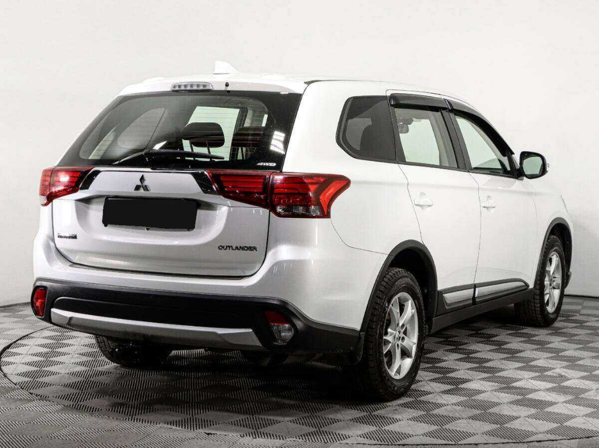 Mitsubishi Outlander, 2018 - фото №4