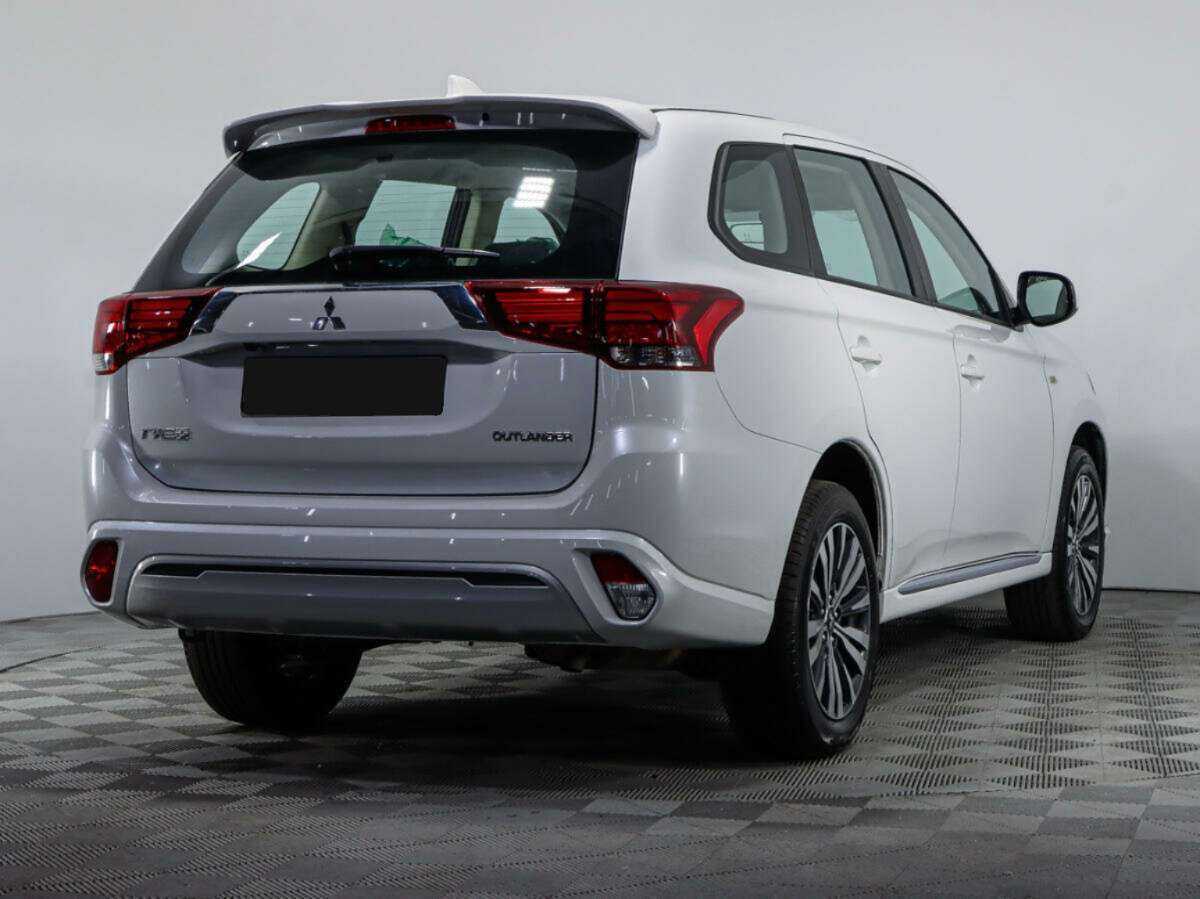 Mitsubishi Outlander, 2022 - фото №4