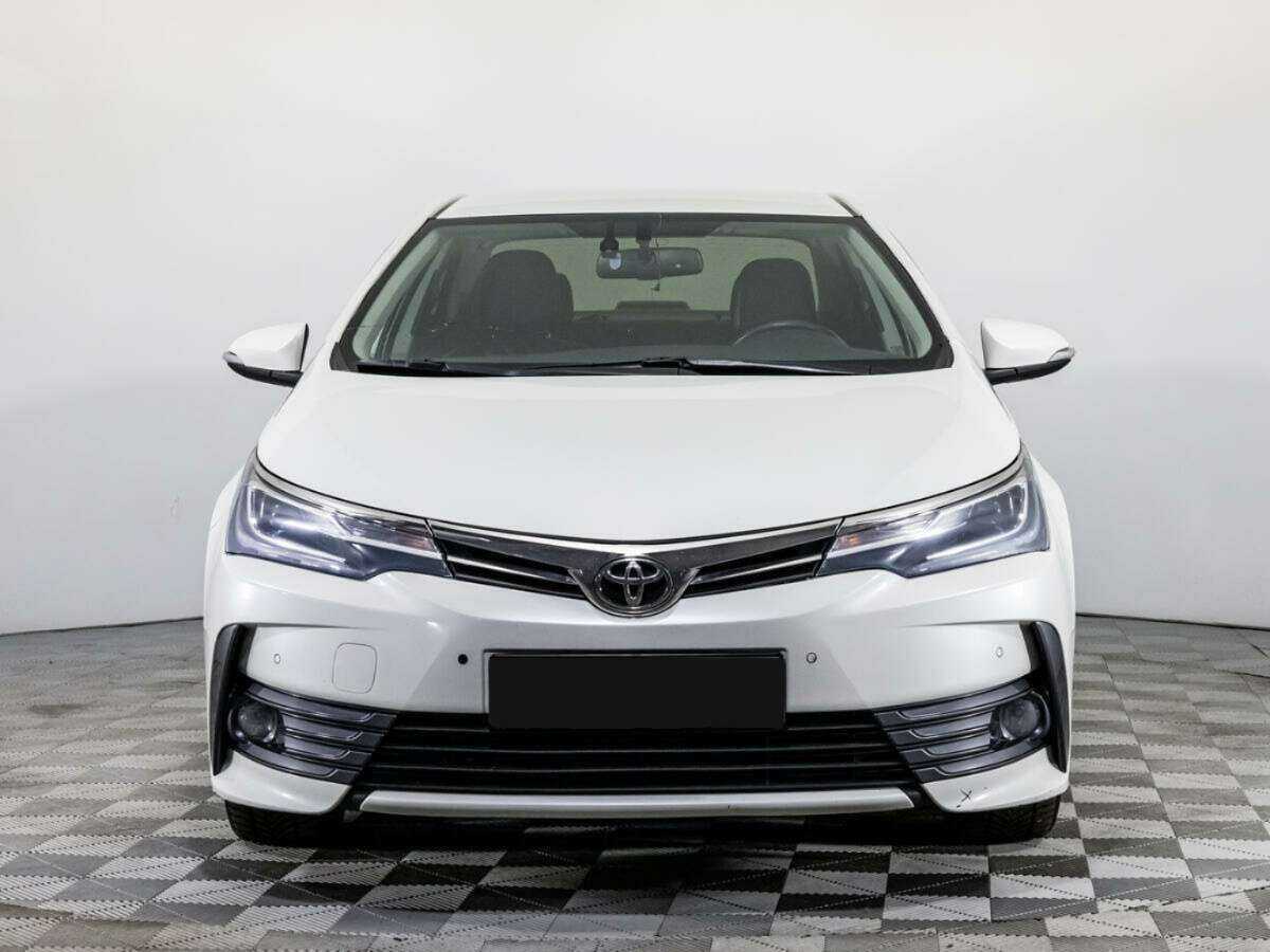 Toyota Corolla, 2018 - фото №2