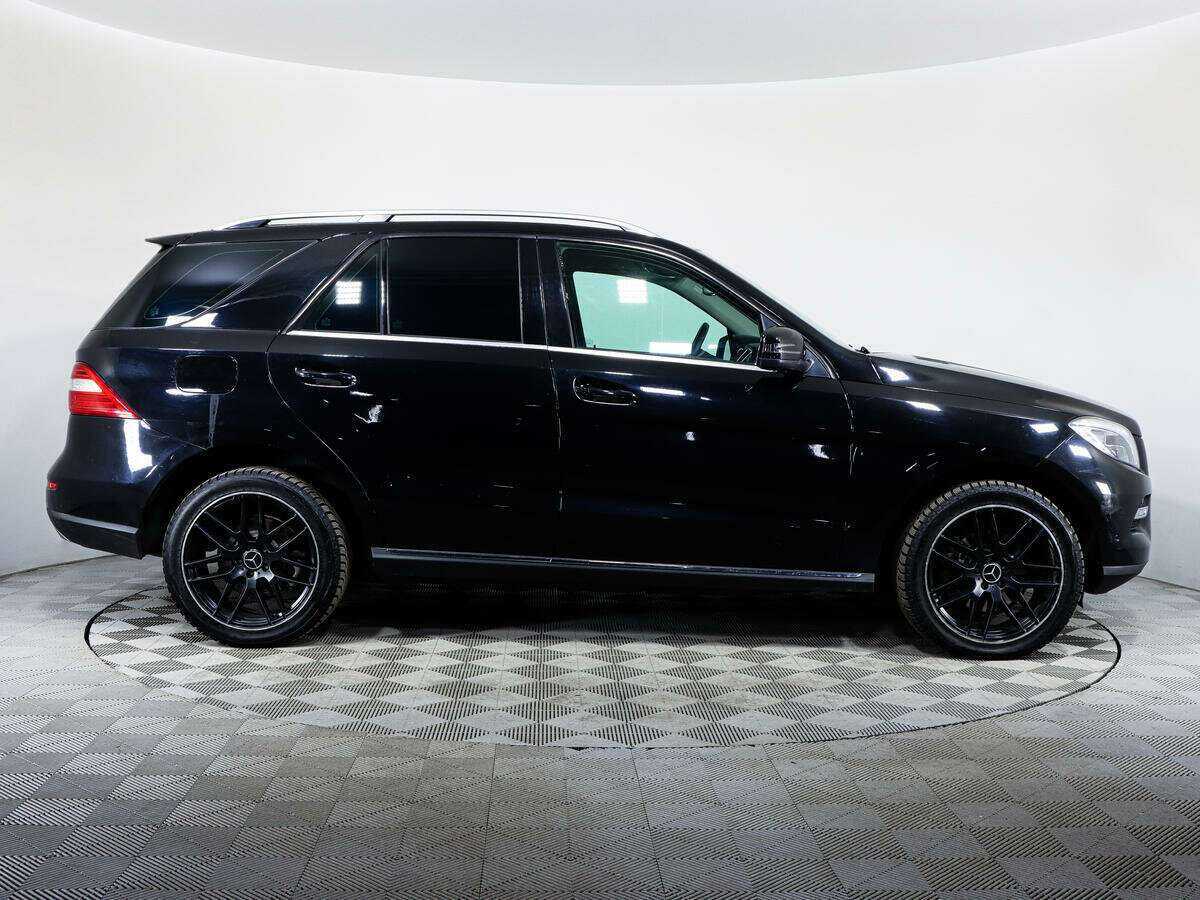 Mercedes-Benz M-Класс 350 CDI, 2012 - фото №4