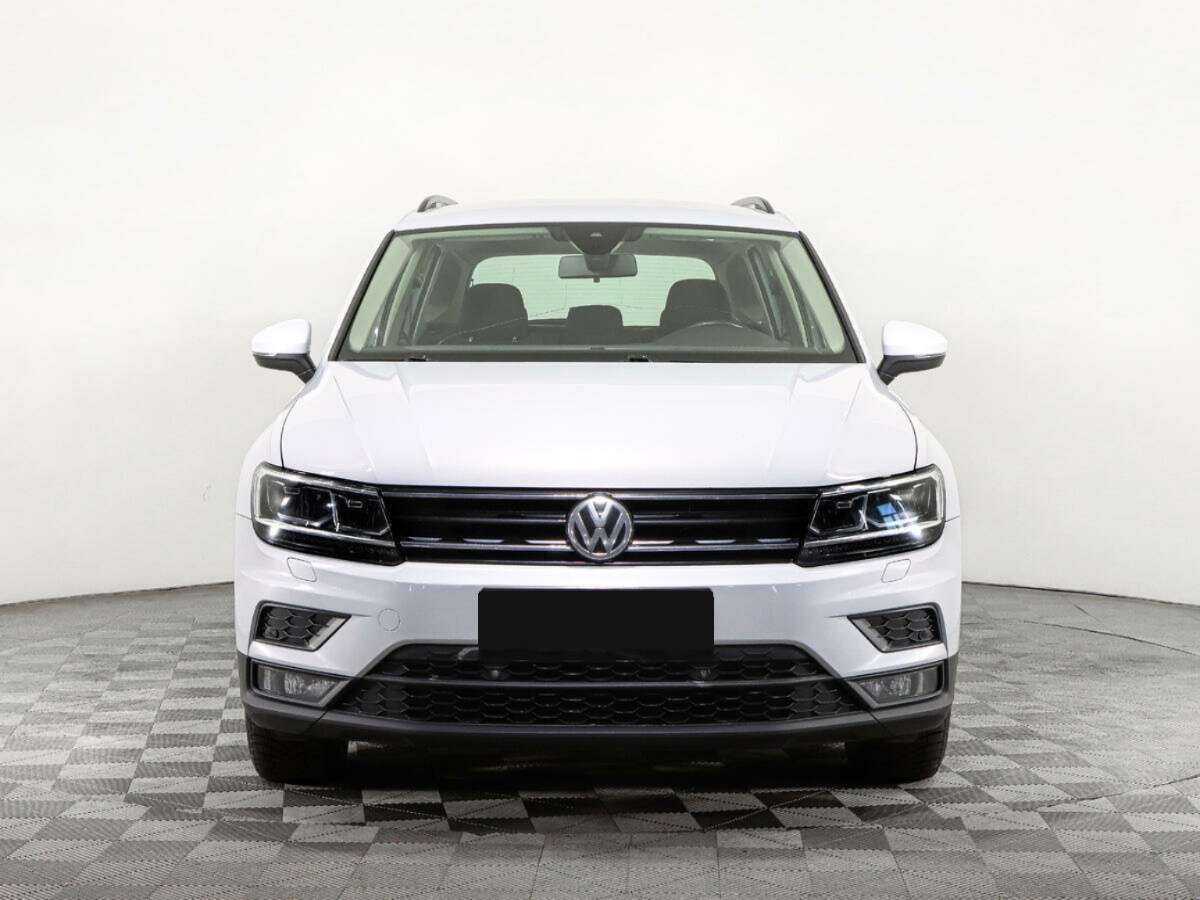 Volkswagen Tiguan L, 2020 - фото №2