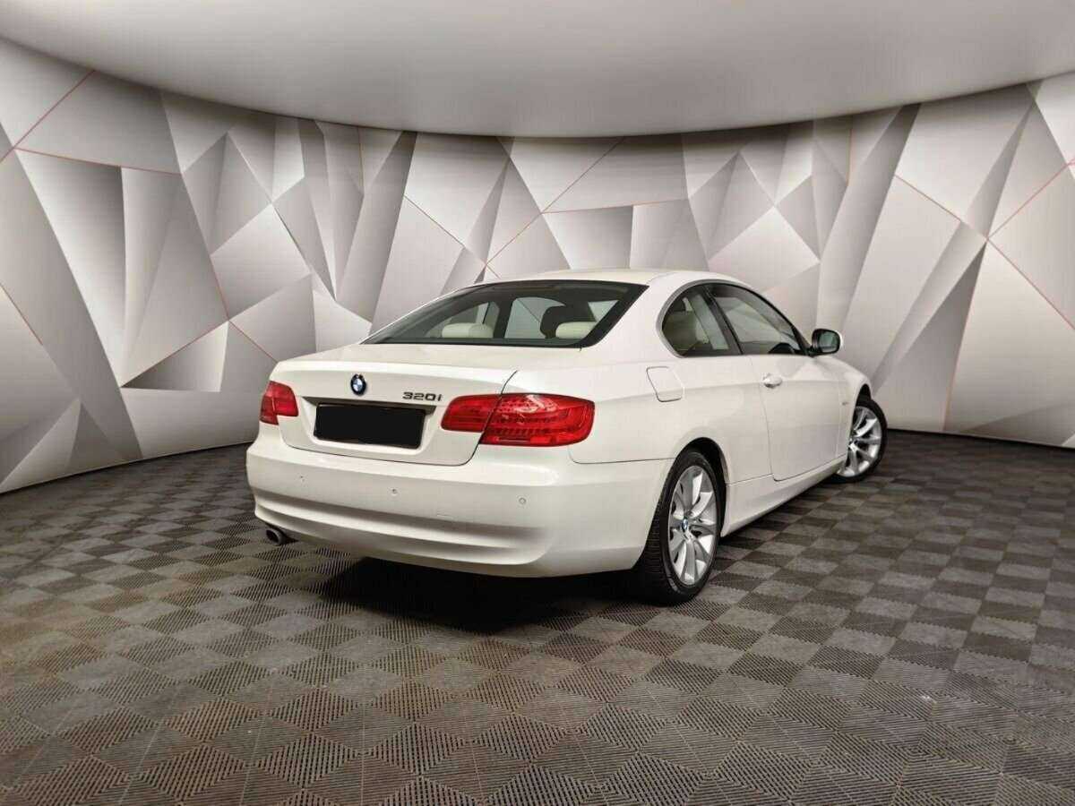 BMW 3 серии 320i, 2012 - фото №2